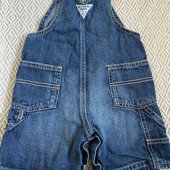 18month OshKosh Denim Shortalls & Gap s/s - Picture 3 of 8